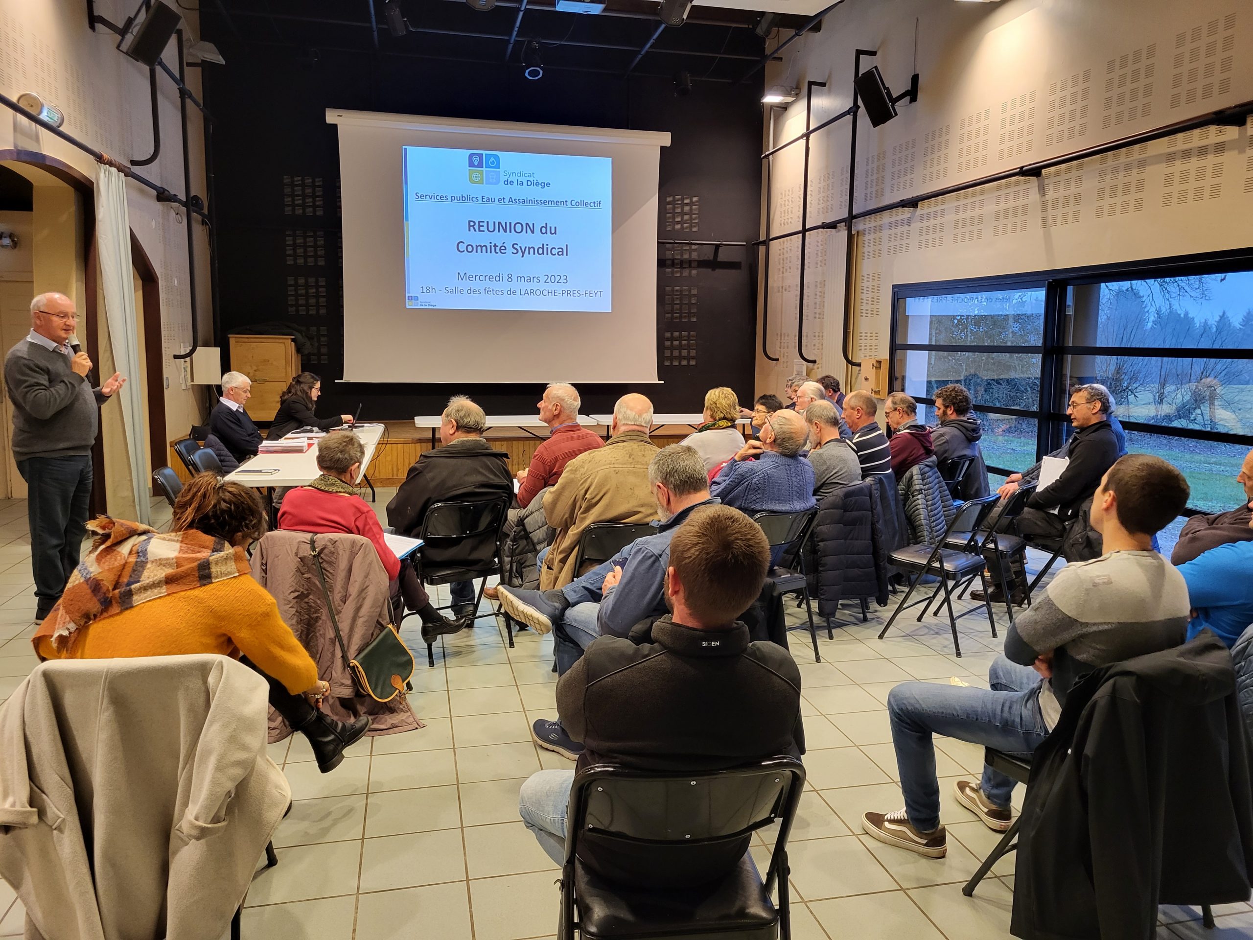 Réunion pour les services publics Eau et Assainissement collectif le 8 mars 2023